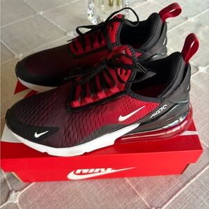 Nike Air Max 270 GS 7Youth Running Shoes - Black & Red- Like New